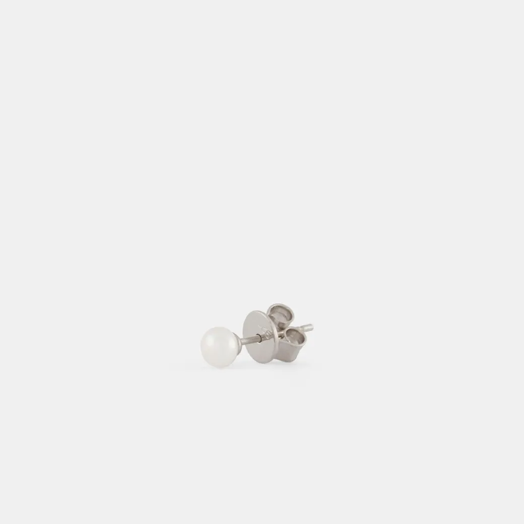 Silver Pearl Stud Earring